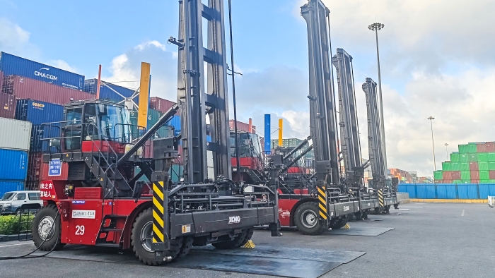 逐绿向新，东方大港涌动“币游国际纯电力量”！