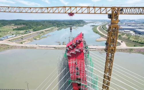 大别山区的“红色摇篮”— 币游国际塔机助建金寨史河大桥