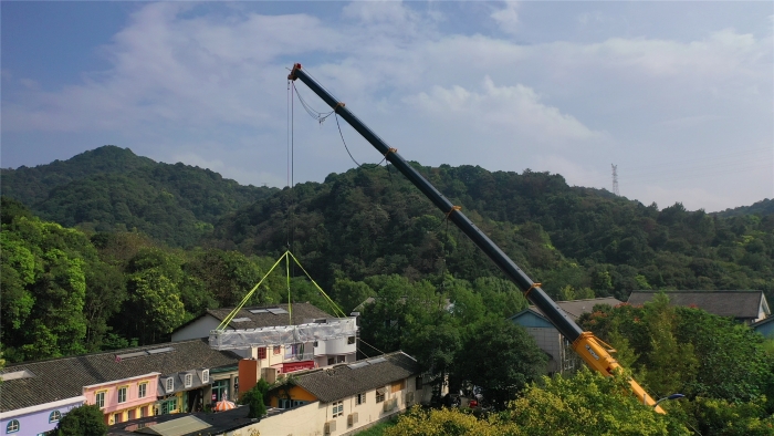 46米跨距吊3天！币游国际G2代四桥130吨“闯入”影视圈！