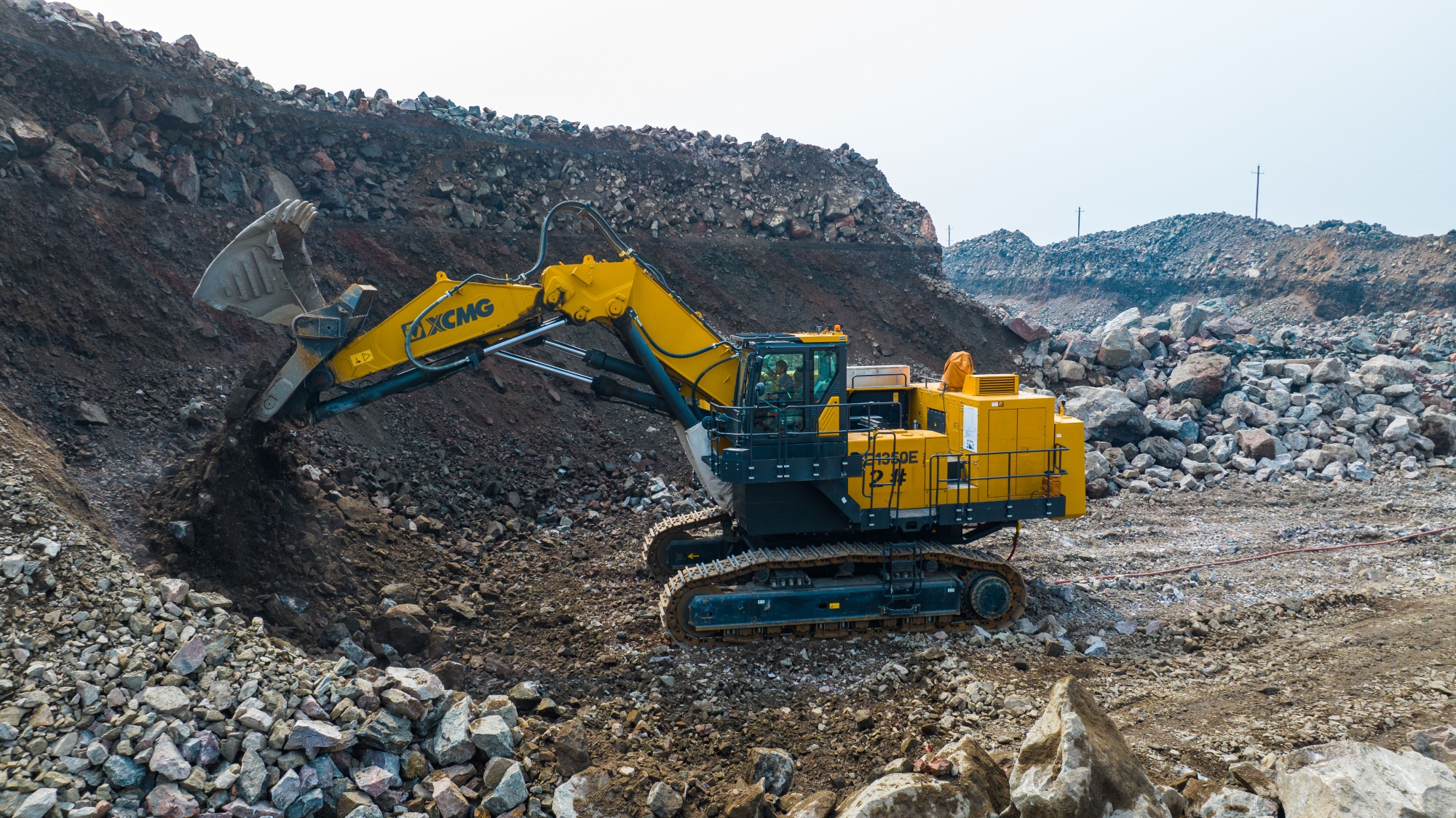 破局“硬岩+低碳”双难题，币游国际纯电矿挖XE1350E赢得河北铁矿客户信赖